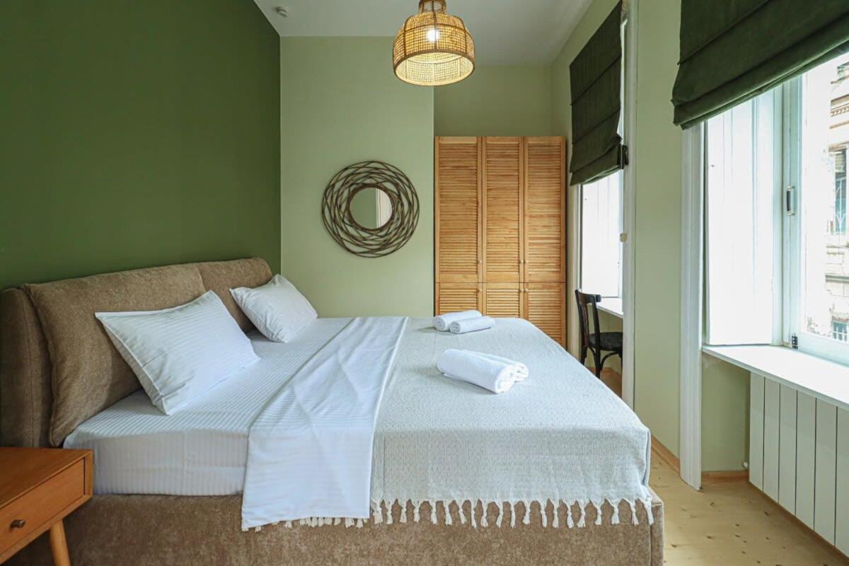 Stylish 2br In - By Wehost Holiday home