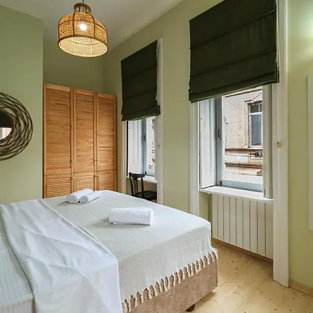 Stylish 2Br Apt In Tbilisi - By Wehost Экстерьер фото